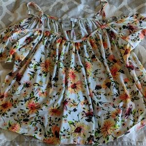 Cold shoulder crop top
